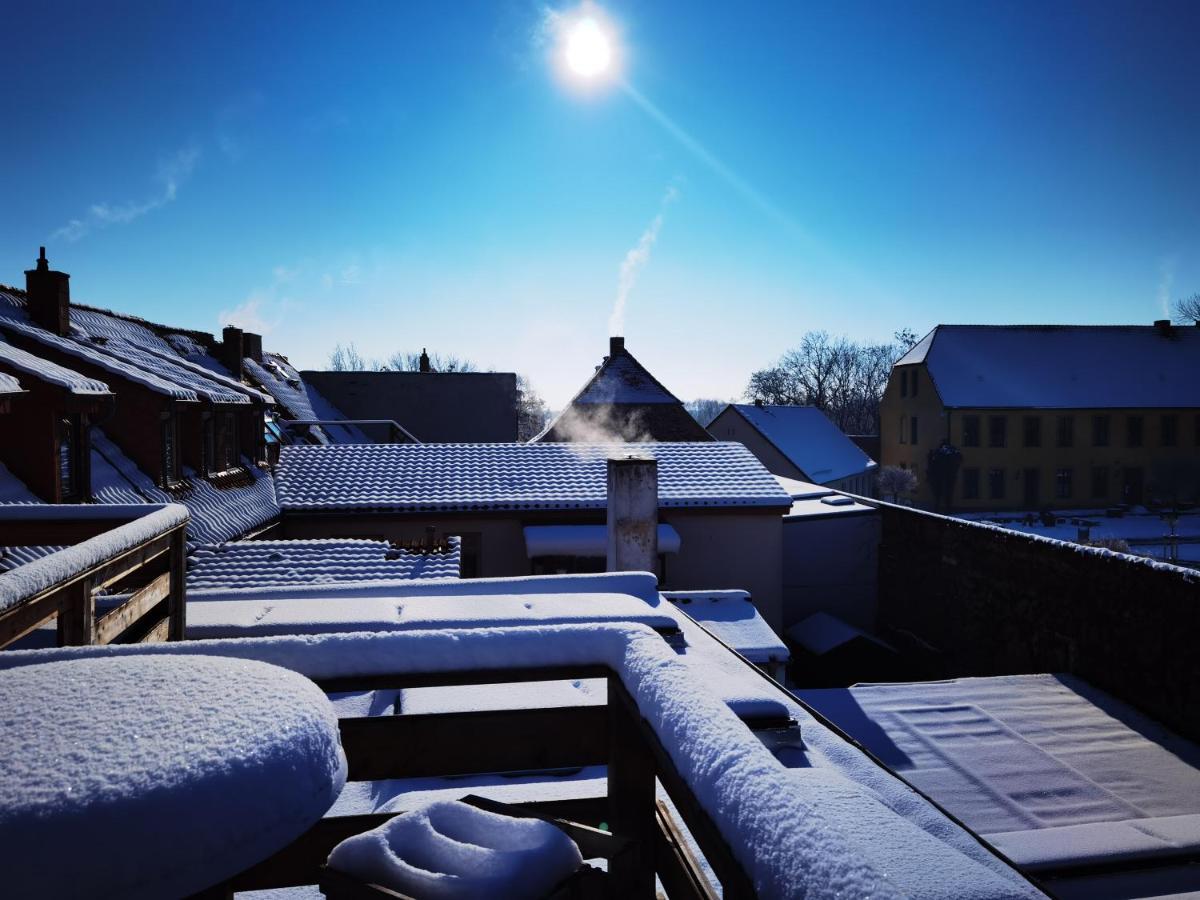 Gemutliche Dachwohnung Mit Kleiner Oder Grosser Dachterrasse Nebeneinander Wolmirstedt Exterior photo