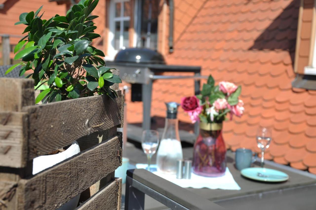 Gemutliche Dachwohnung Mit Kleiner Oder Grosser Dachterrasse Nebeneinander Wolmirstedt Exterior photo